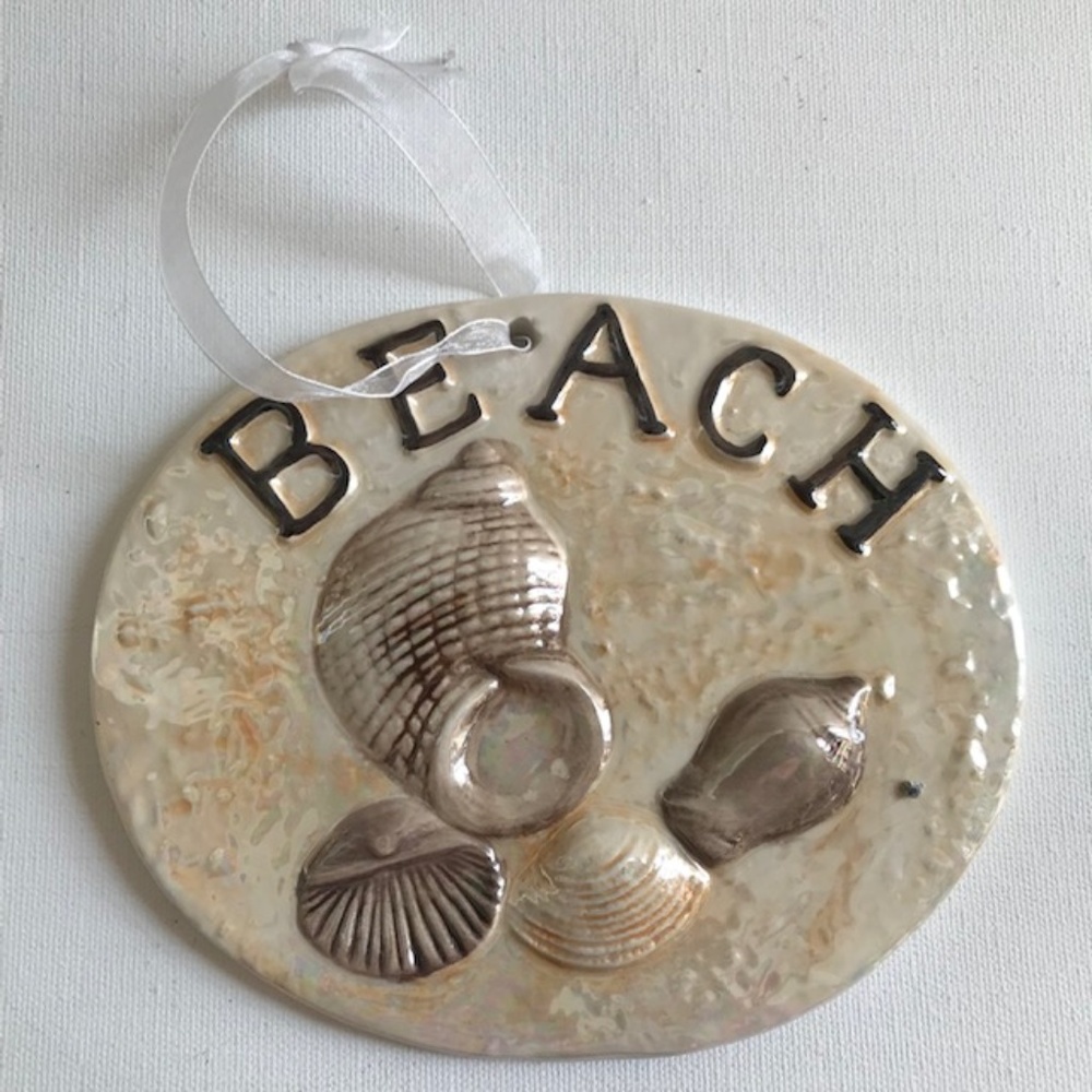 Beach Wall Plaque Seashells Ocean Ceramic New